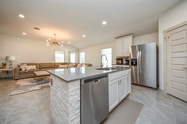 Building Photo - 28938 Yukon River Ct