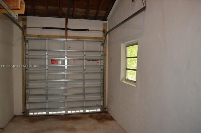 Building Photo - 1231 SW 15th St