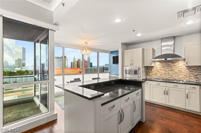 Building Photo - 4575 Dean Martin Dr