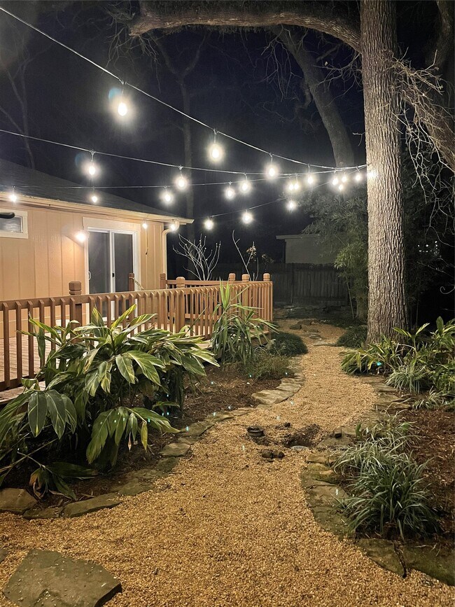 Building Photo - 76 S Wavy Oak Cir