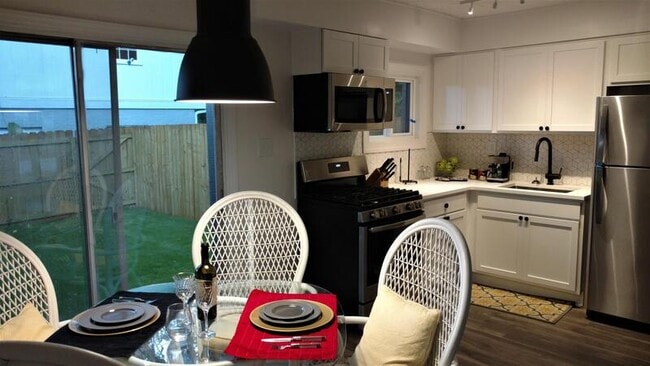 Building Photo - 1618 Boyer St