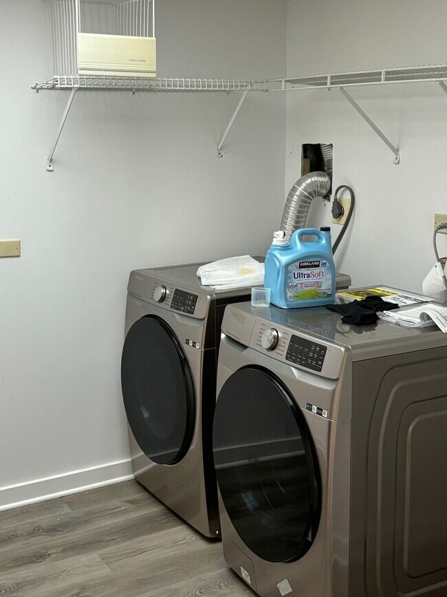 Building Photo - 13000 W Heiden Cir