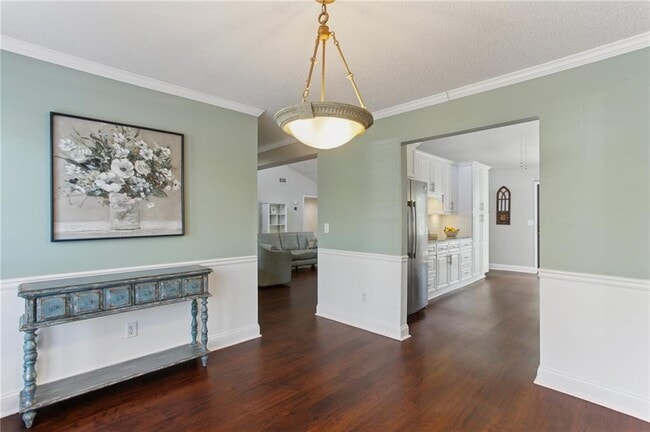 Building Photo - 2238 N River Trail