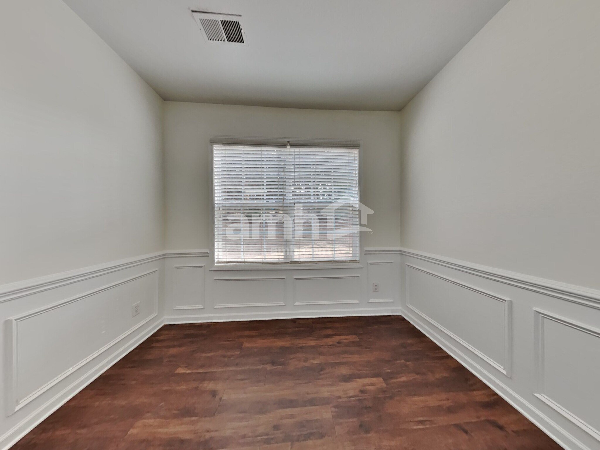 Building Photo - 111 Meandering Way Ln