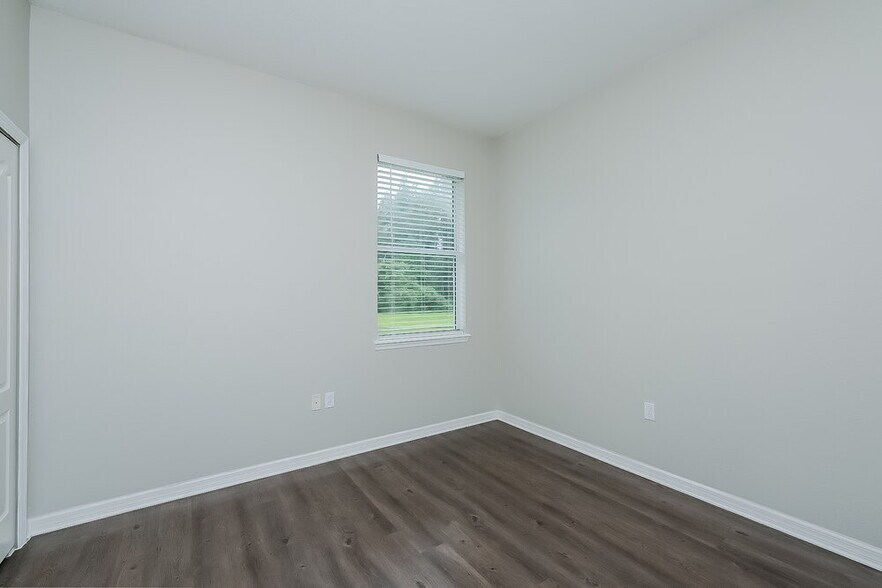 Building Photo - 11740 Colony Lakes Blvd