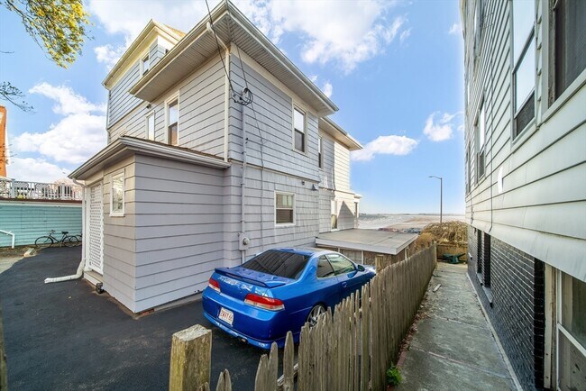 Building Photo - 263 Lynn Shore Dr