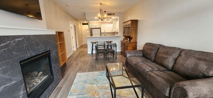 Building Photo - YEAR ROUND 2 Bedroom/2 Bathroom with Amenities Included