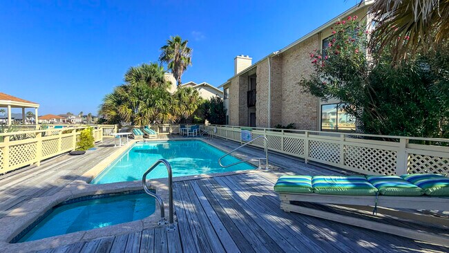 Building Photo - 15421 Seamount Cay Ct