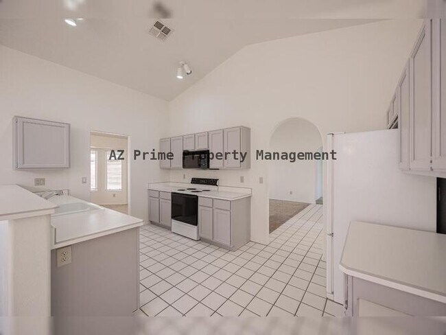 Building Photo - 4326 E Encinas Ave