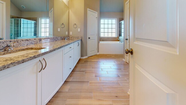 Building Photo - 4204 Shallow Creek Ct