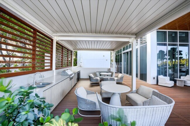 Building Photo - 5775 Collins Ave