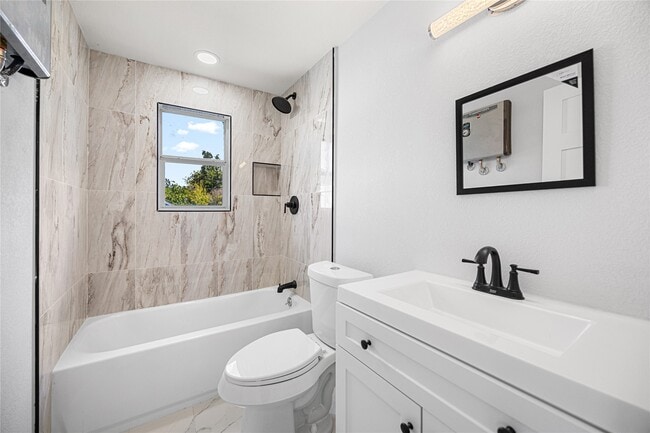 Building Photo - 3229 Holman St