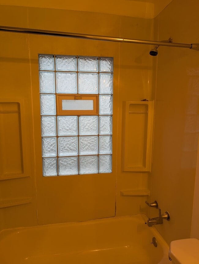 Building Photo - 3160 Meadowbrook Blvd