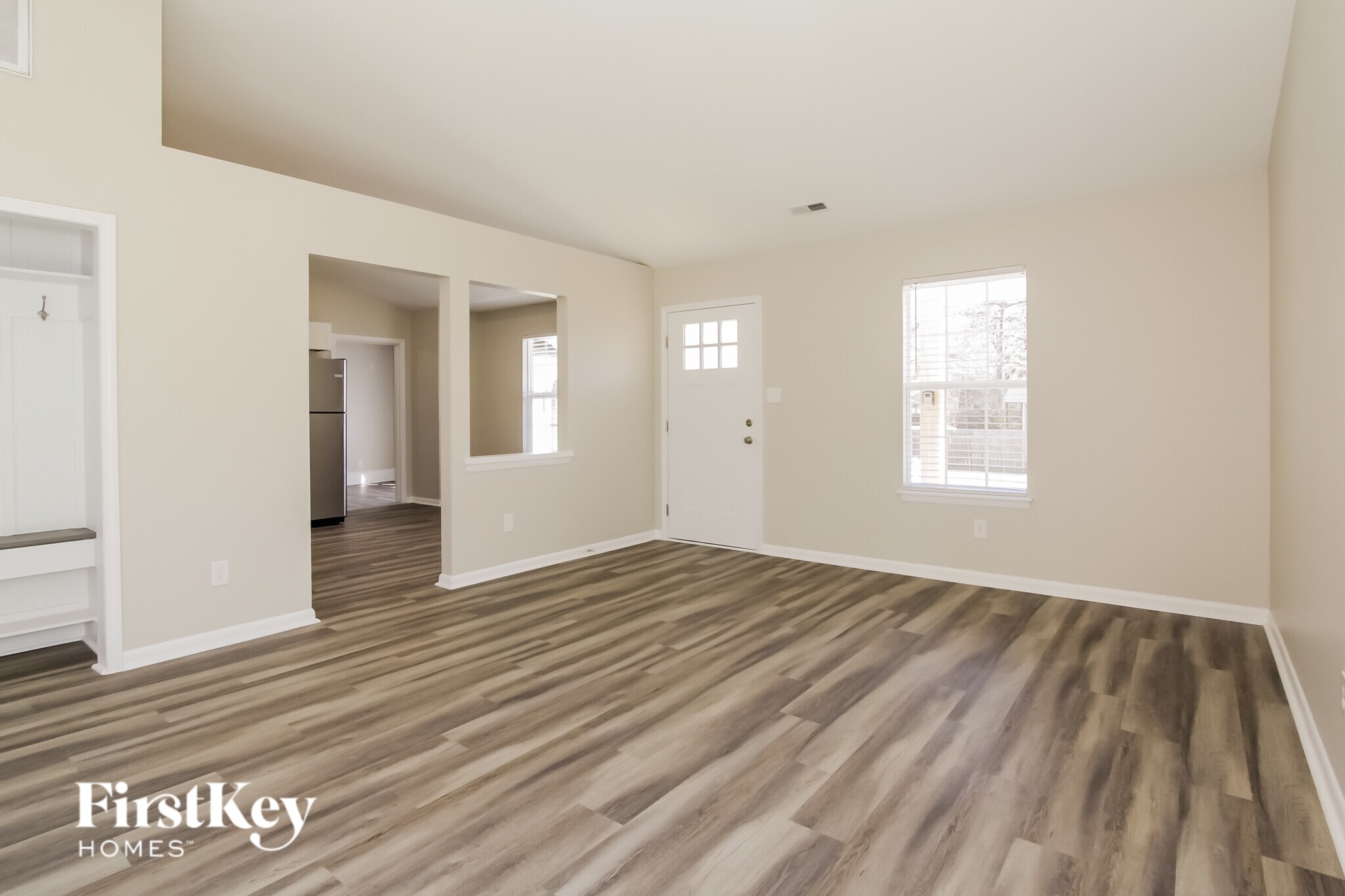 Building Photo - 712 Pennwood Ln