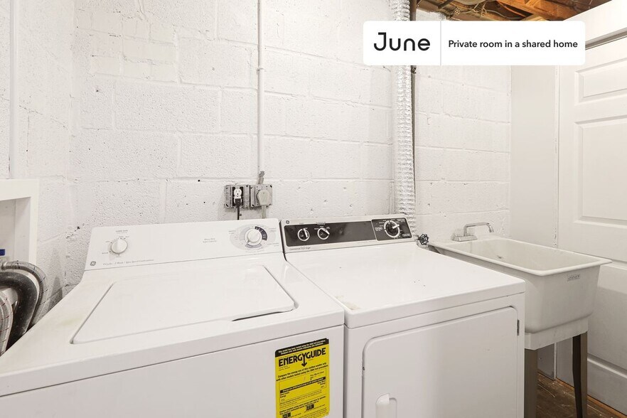 Building Photo - Room in Shared 4 bed/2.5 bath home