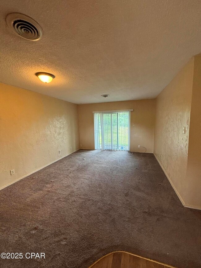 Building Photo - 2542 Lisenby Ave
