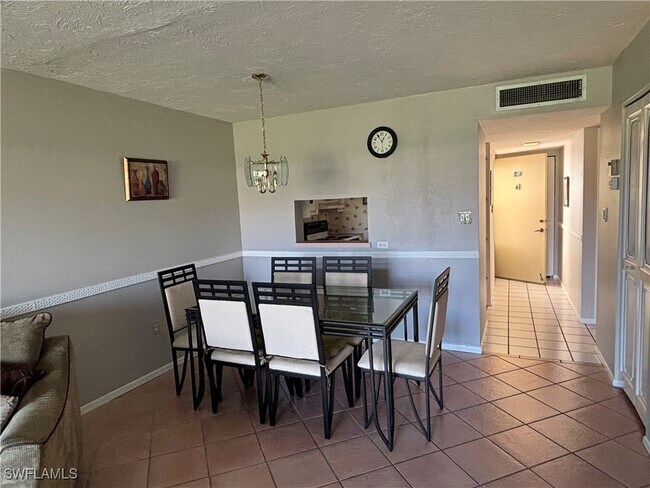 Building Photo - 1624 Pine Valley Dr