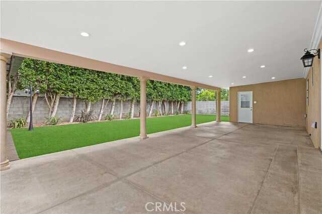 Building Photo - 6508 Mammoth Ave