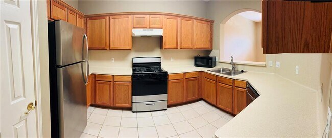 Building Photo - 5624 Toscana Ave