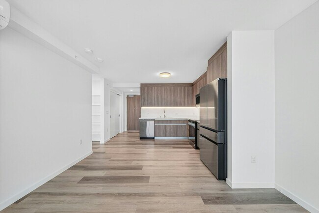 Building Photo - 1500 Rycroft St