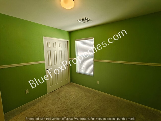 Building Photo - 8012 E Cabinet St