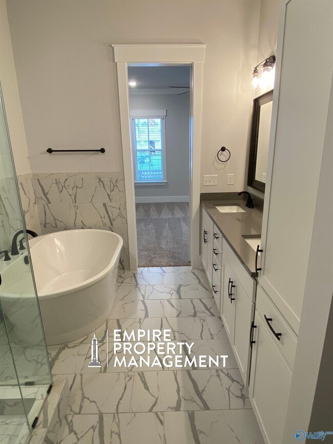 Building Photo - 318 Hay Rake Dr