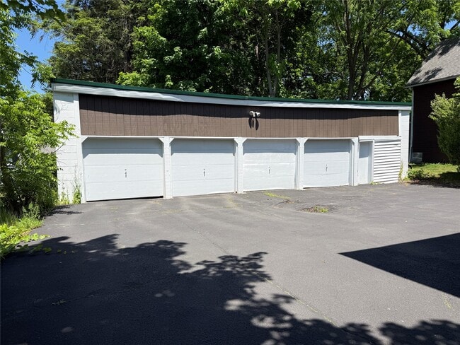 Building Photo - 4 Aldrich Ave