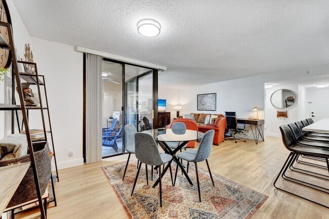 Building Photo - 955 Dotterel Rd