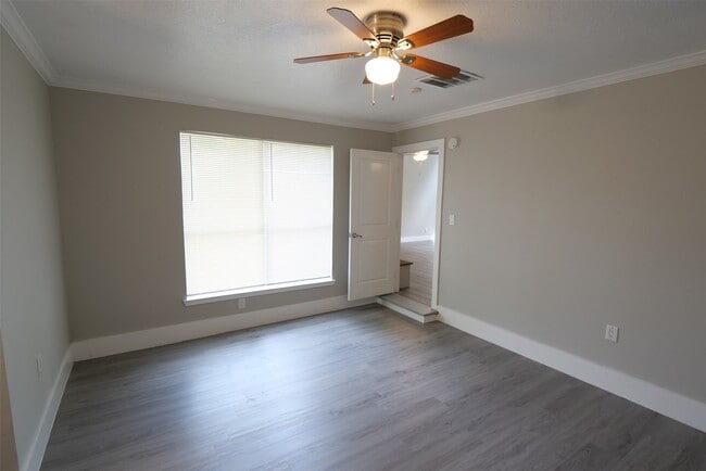 Building Photo - 15654 Boulder Oaks Dr