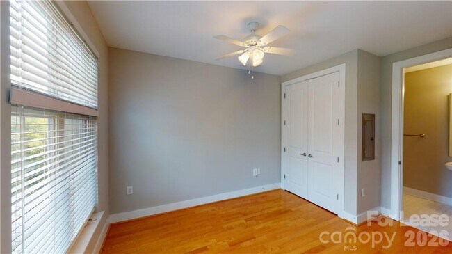 Building Photo - 1101 W 1st St