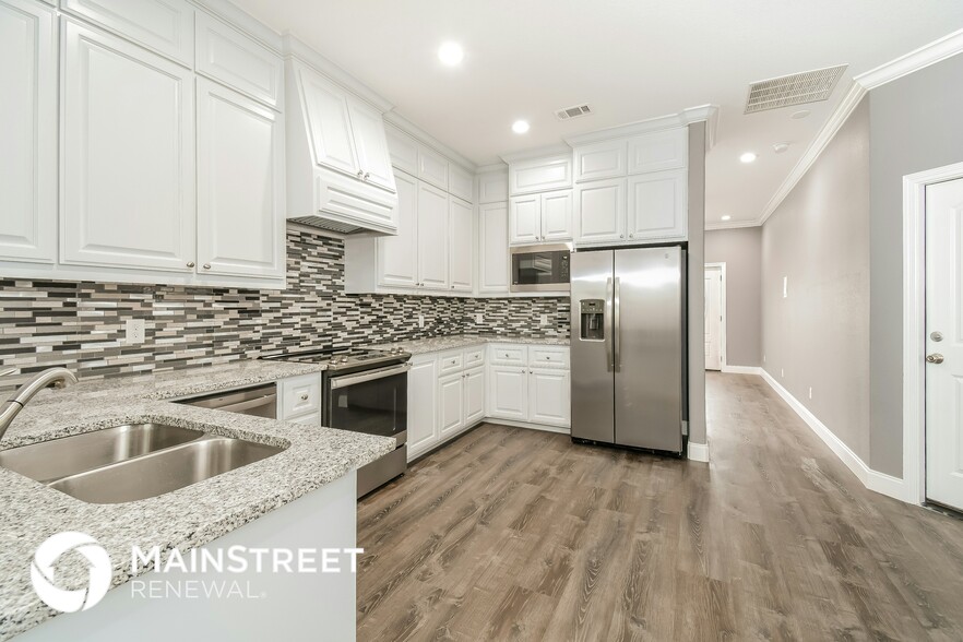 Building Photo - 1202 Alisa Ln.