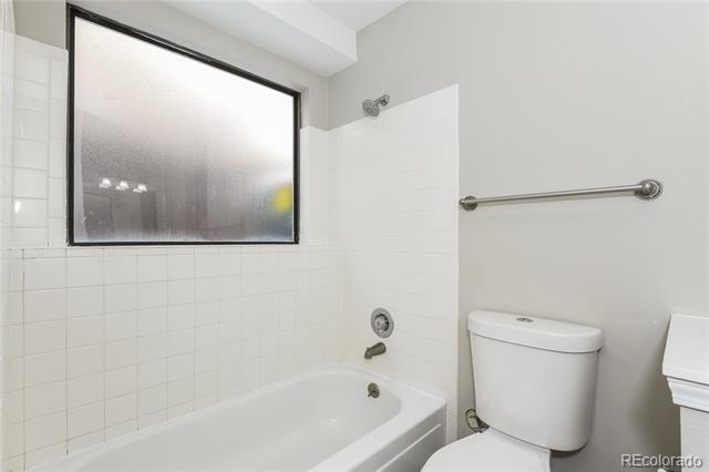 Building Photo - 8834 Cloverleaf Cir