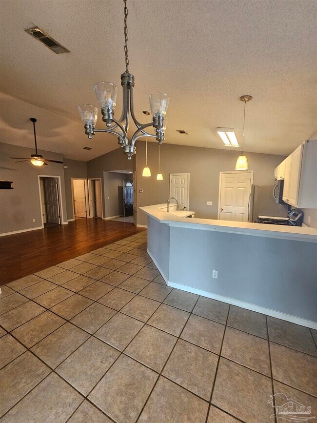 Building Photo - 10418 Senegal Dr
