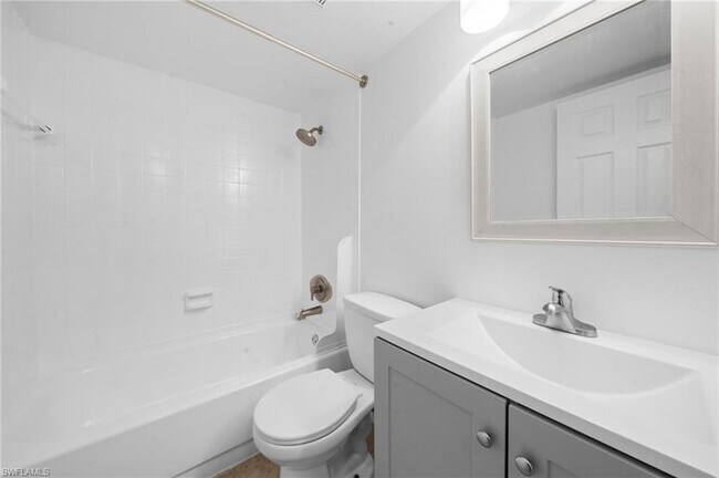 Building Photo - 4290 Gulfstream Dr