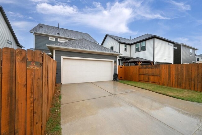 Building Photo - 236 Travis Ln