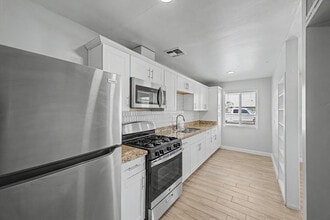 Building Photo - 2534 N 28th St