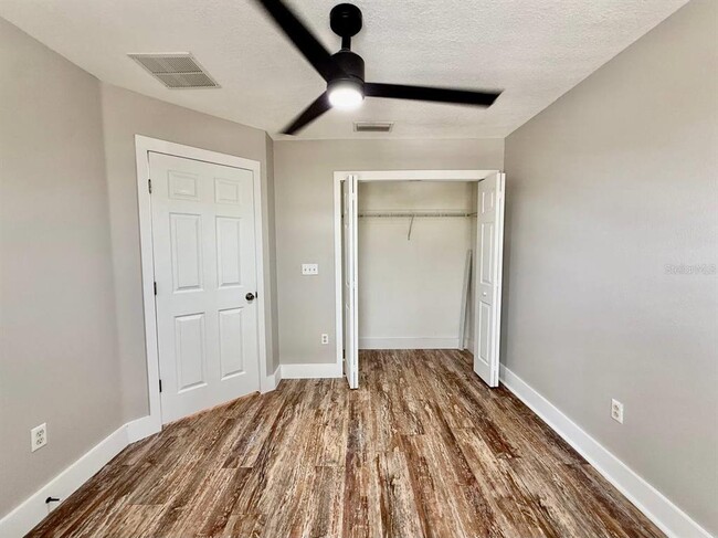 Building Photo - 2409 Hibiscus Bay Ln