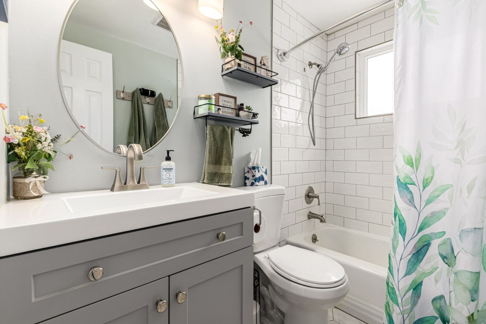 Building Photo - 11487 Larson Ln