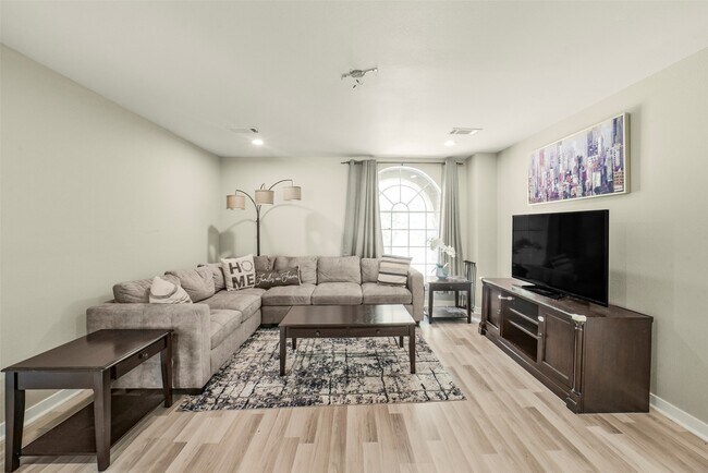 Building Photo - 11026 Desert Springs Cir