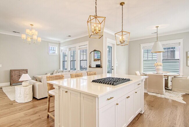 Building Photo - 1636 Juliana St