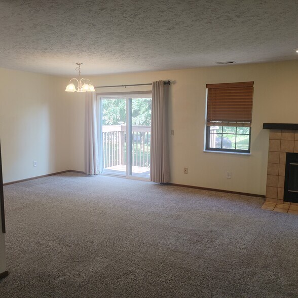 Building Photo - 1276 Robbins Run Ct