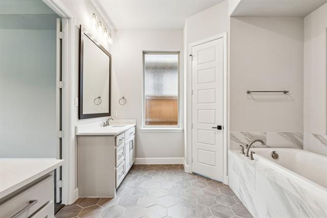 Building Photo - 2232 Grey September St