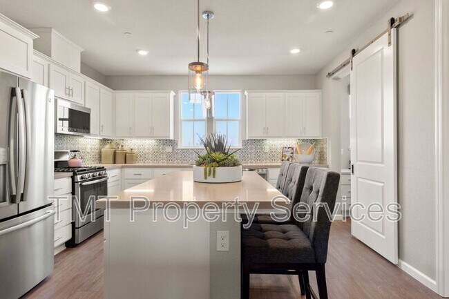 Building Photo - 4441 Rhone Walk