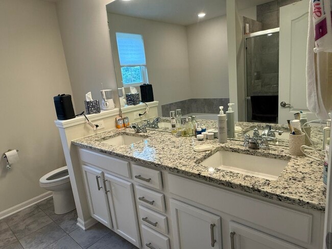 Building Photo - 22478 Woodbridge Ln