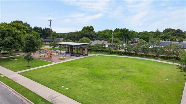 Building Photo - 105 S Weatherred Dr