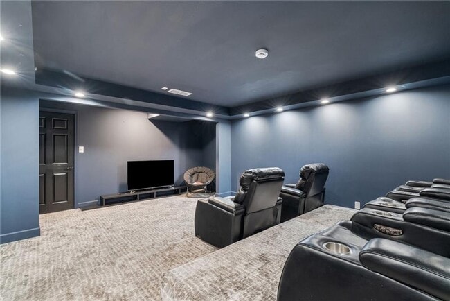 Building Photo - 4200 Roswell Rd NE