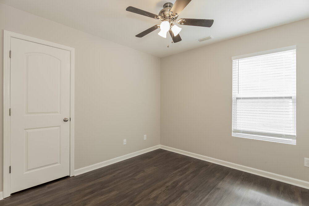 Building Photo - 4202 Broadstairs Dr SW