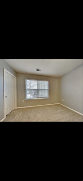 Building Photo - 349 Hunslet Cir