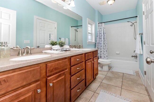 Building Photo - 5697 Burnside Cir