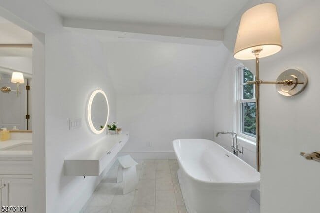 Building Photo - 84 Watchung Ave